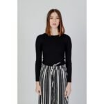 Sadece Siyah Viskon Spor Üst - Görsel 5