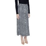 Sade Siyah Viskon Etek - Görsel 5