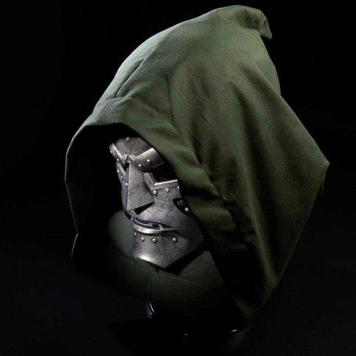 Çocuk - Hasbro Doctor Doom Maske Gümüş Renkli Plastik Malzeme - Görsel 5