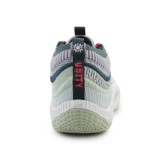 Nike Cosmic Unity 3 4