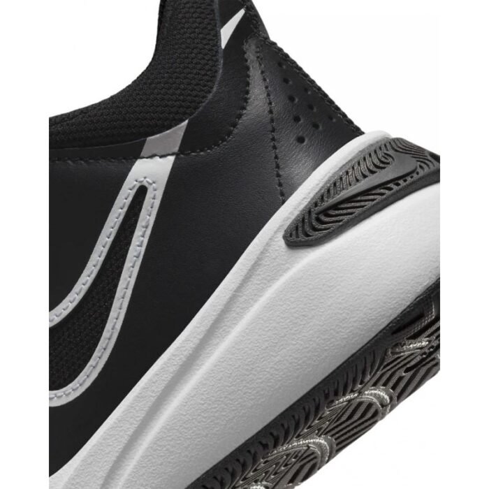 Nike Team Hustle D 6