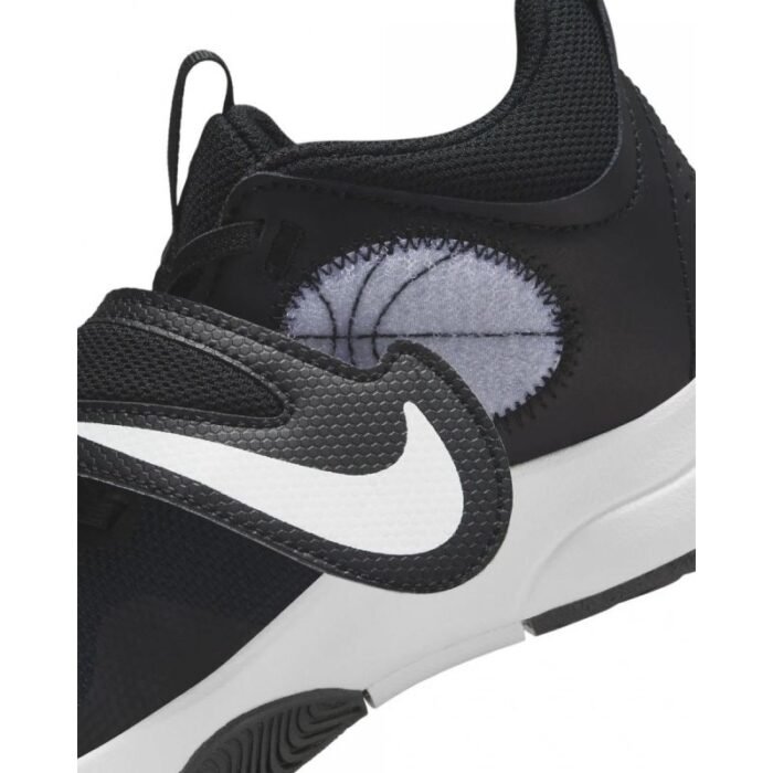 Nike Team Hustle D 7