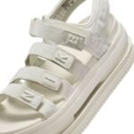 Nike Icon Classic SE W FJ2595-002 Sandaletler - Görsel 5