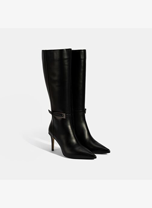 Desa Kadın Siyah Sivri