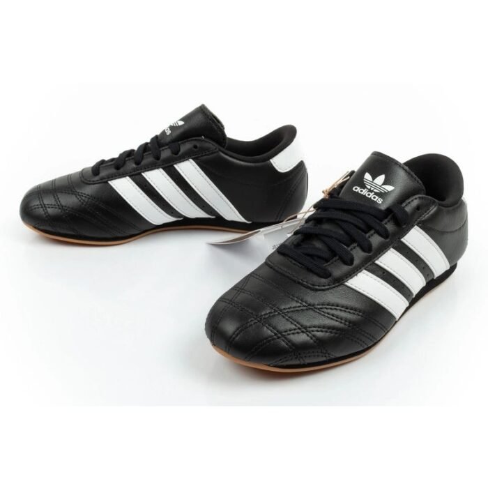 Adidas bayan spor ayakkabıları