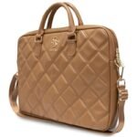 Guess Quilted 4G koleksiyonundan