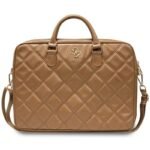 Guess Quilted 4G koleksiyonundan
