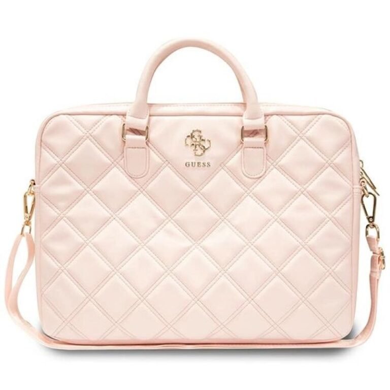 Guess Quilted 4G koleksiyonundan