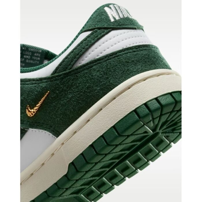 NIKE WMNS DUNK LOW
