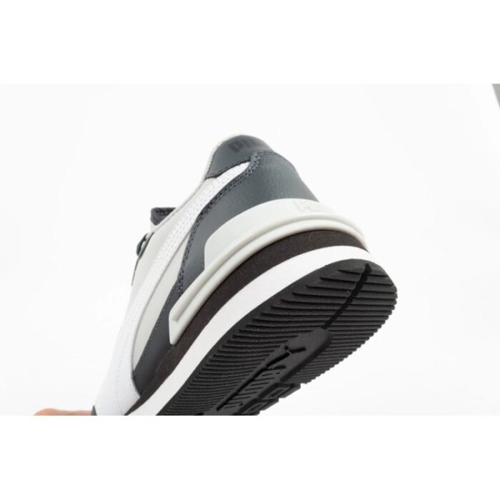 Puma ST Runner v4
