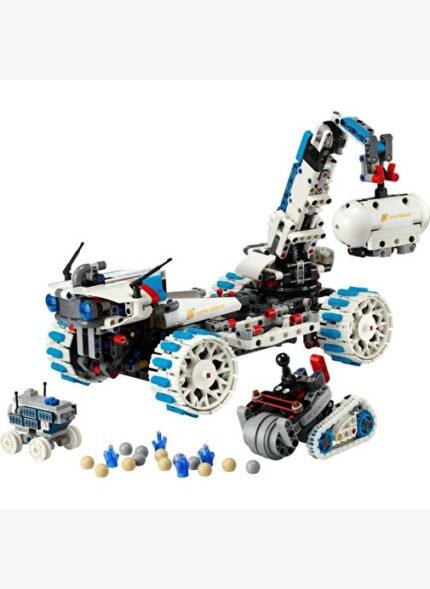 Lego Technic Lunar Outpost