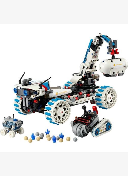 Lego Technic Lunar Outpost