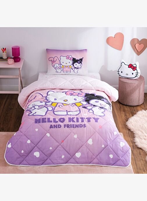 tryoshop-b-tac-lisansli-hello-kitty-friends-tek-kisilik-pamuk-yorgan-seti-15791974-1-5 Taç Lisanslı Hello Kitty & Friends Tek Kişilik Pamuk Yorgan Seti - Görsel 1