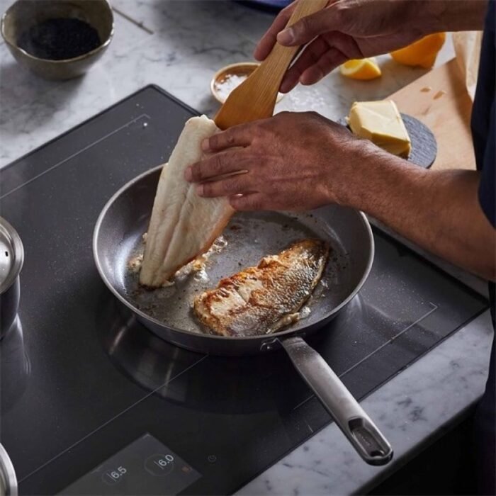 Fiskars 1064745 tava Universal