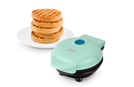 Dash Mini Waffle ve Tatlı Makinesi (4 İnç, Yapışmaz Yüzey)