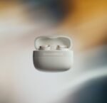 Bowers & Wilkins Pi8 True Wireless Kulak İçi Kulaklık (Güvercin Beyazı / Dove White) - Görsel 2
