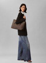 Calvin Klein Siyah Kadın Tote Çanta EMBLEM AOP JACQUARD TOTE W/POUCH - Görsel 4