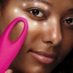 Foreo IRIS 2 Aydınlatıcı Göz Masaj Cihazı, Fuchsia - Görsel 3
