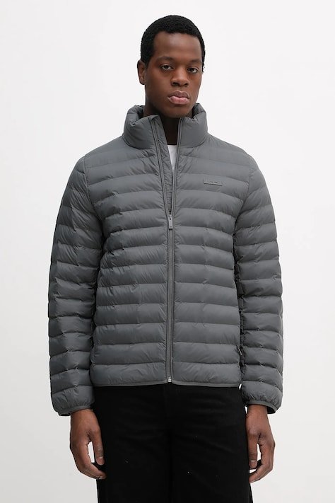 AW25-KUM00Z-90X_F1 calvin klein erkek mont