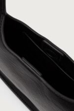 calvin klein hobo tipi
