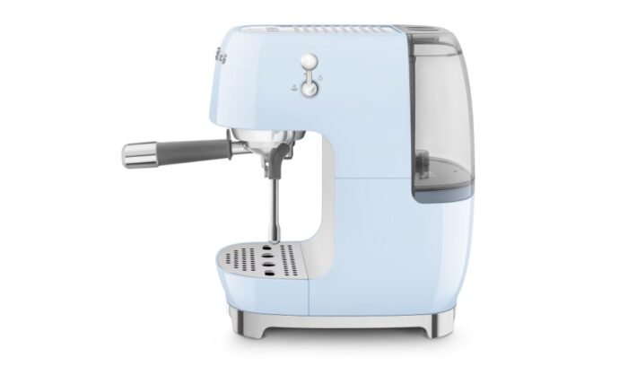 Smeg ECF03PBEU 50's Style Manuel Espresso Makinesi - Pastel Mavi - Görsel 4