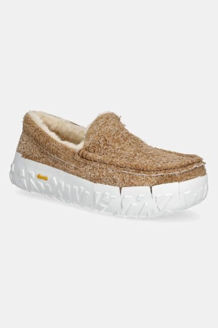 UGG Ascot Wrap Tech