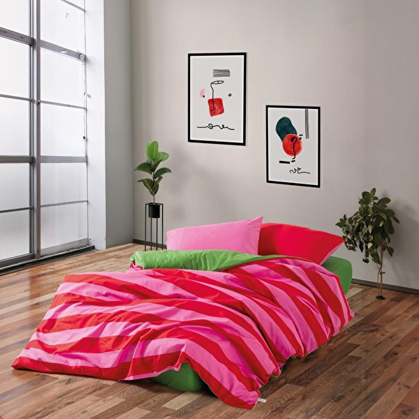 a78c5e400f94d8aa2f50-0 Cozy Home Popping Colors