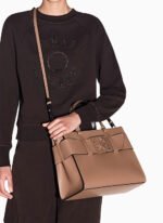 Armani Exchange Bej Kadın 2