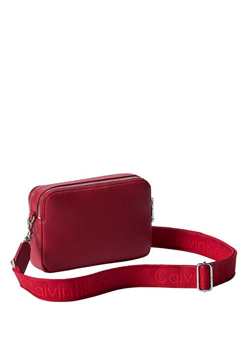 tryoshop-b-calvin-klein-kirmizi-kadin-capraz-canta-webbing-2x-strap-camera-bag-16006102-1 Calvin Klein Kırmızı Kadın Çapraz Çanta WEBBING 2X STRAP CAMERA BAG - Görsel 1