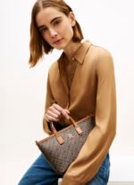 Tommy Hilfiger Siyah Kadın Çapraz Çanta TH MONOPLAY MINI TOTE MONO - Görsel 2